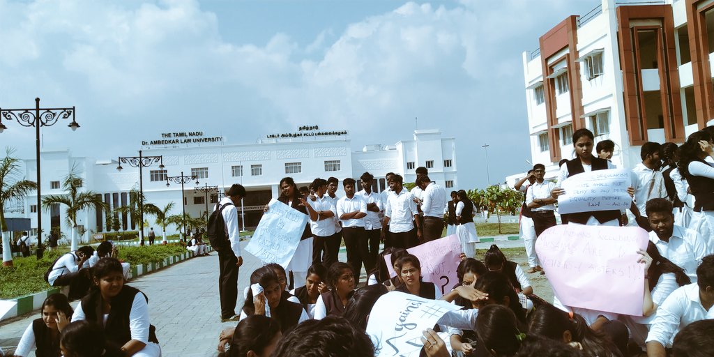 तमिलनाडु में छात्रों का विरोध दूसरे दिन भी जारी रहा