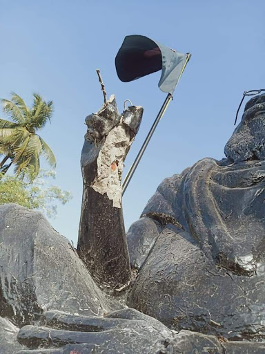 चेंगलपेट्टु में पेरियार की प्रतिमा को किया क्षतिग्रस्त